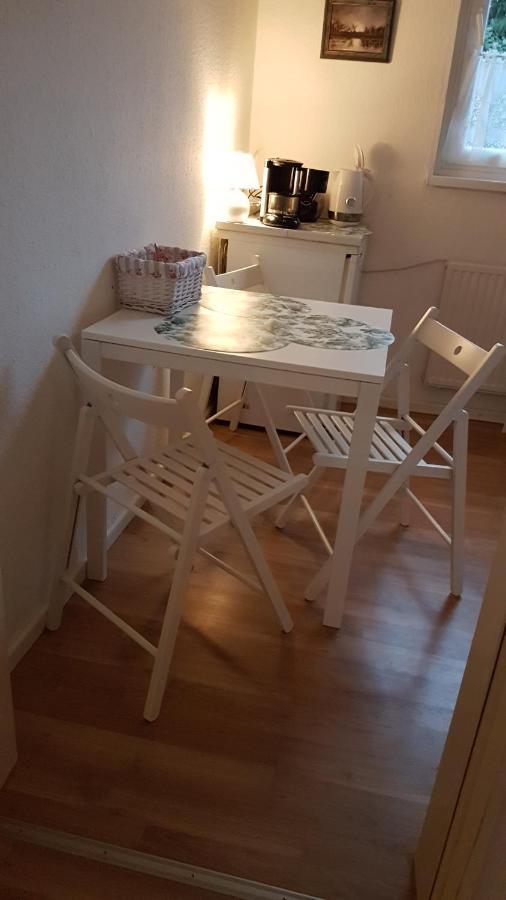 Kuenstler Ferienwohnung 3 Zimmer Kueche Bad Zentrale Lage Wulsbuttel Εξωτερικό φωτογραφία