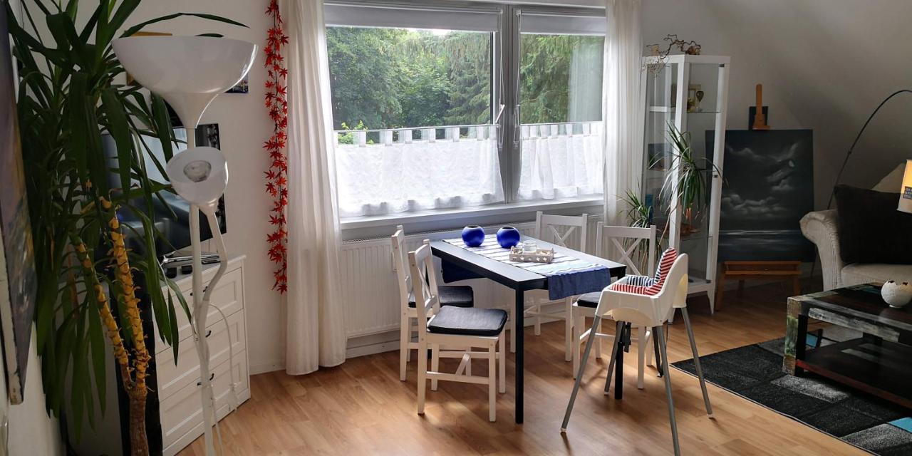 Kuenstler Ferienwohnung 3 Zimmer Kueche Bad Zentrale Lage Wulsbuttel Εξωτερικό φωτογραφία