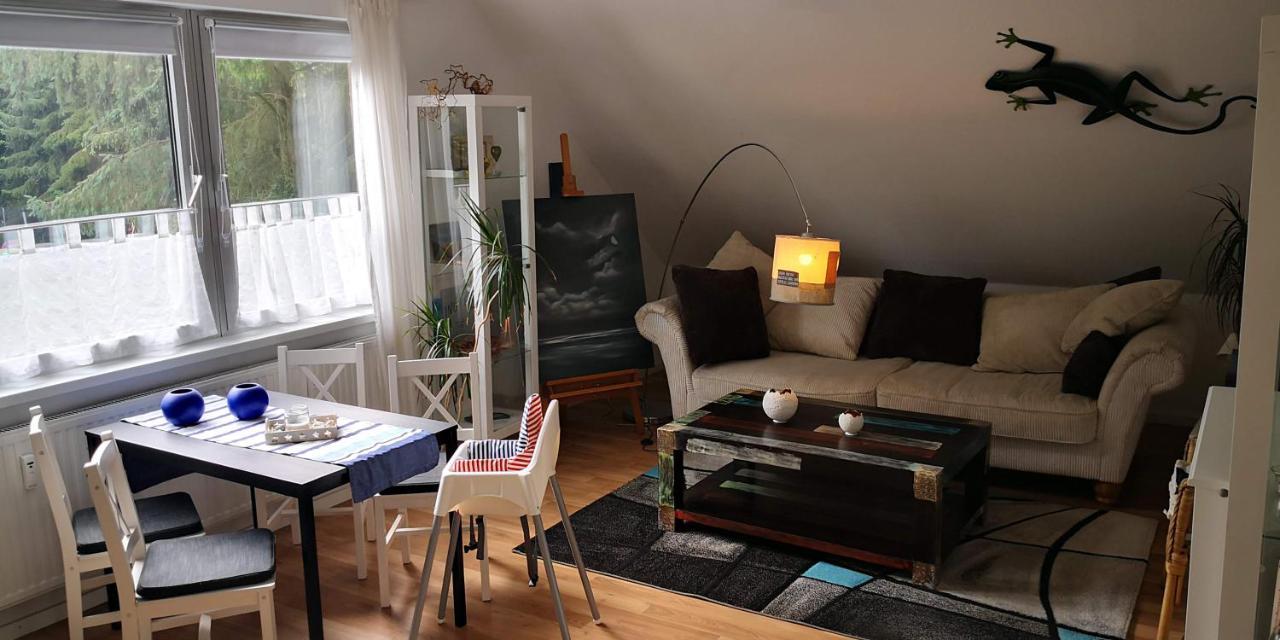 Kuenstler Ferienwohnung 3 Zimmer Kueche Bad Zentrale Lage Wulsbuttel Εξωτερικό φωτογραφία