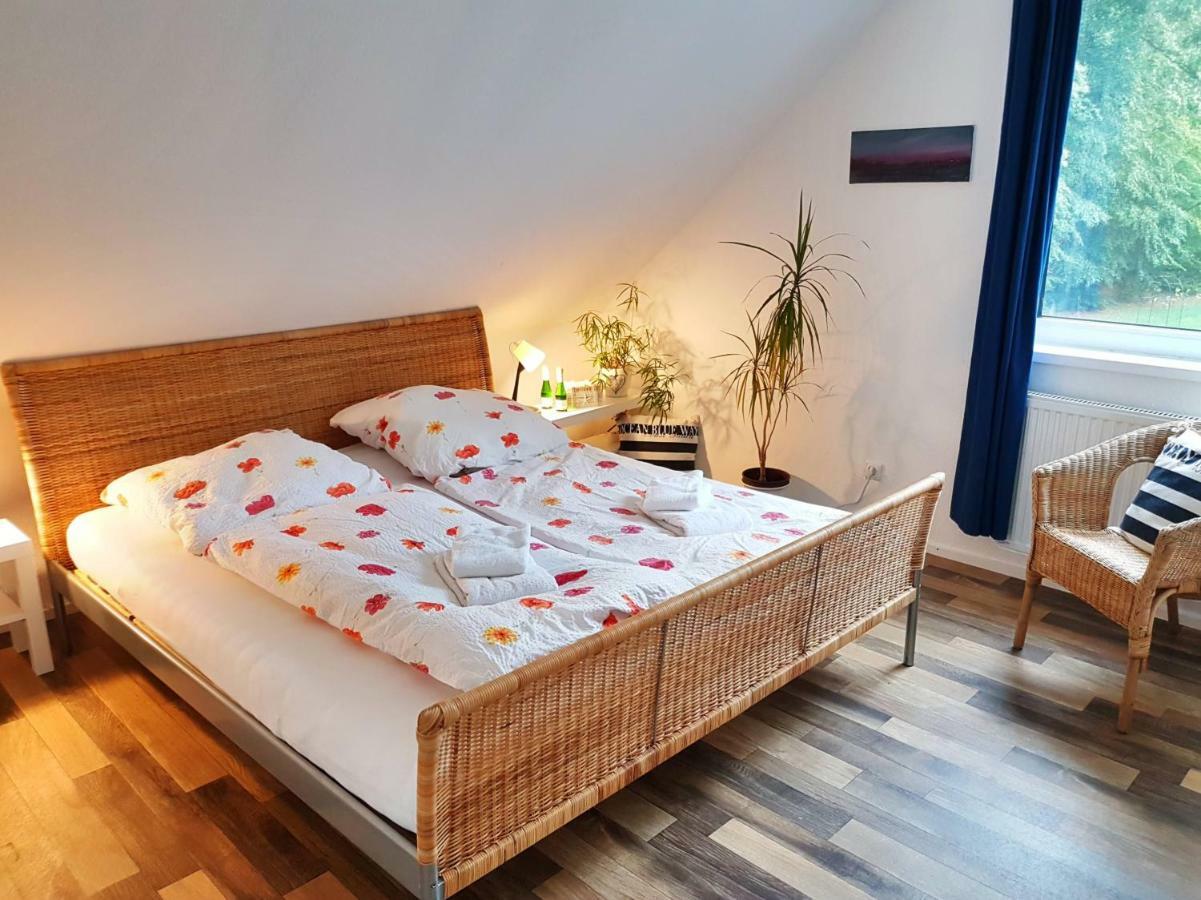 Kuenstler Ferienwohnung 3 Zimmer Kueche Bad Zentrale Lage Wulsbuttel Εξωτερικό φωτογραφία