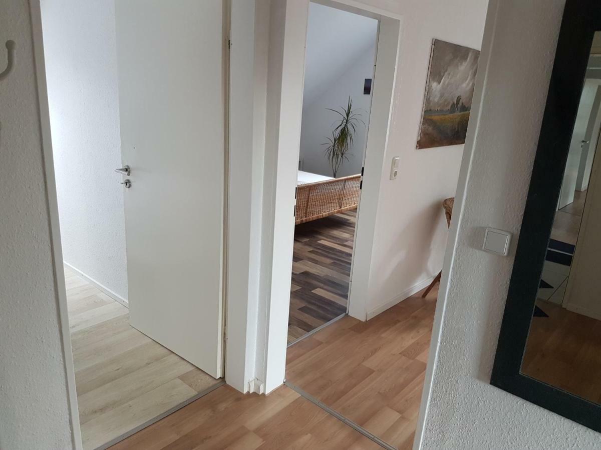 Kuenstler Ferienwohnung 3 Zimmer Kueche Bad Zentrale Lage Wulsbuttel Εξωτερικό φωτογραφία