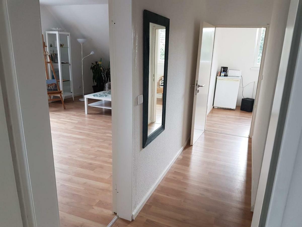 Kuenstler Ferienwohnung 3 Zimmer Kueche Bad Zentrale Lage Wulsbuttel Εξωτερικό φωτογραφία